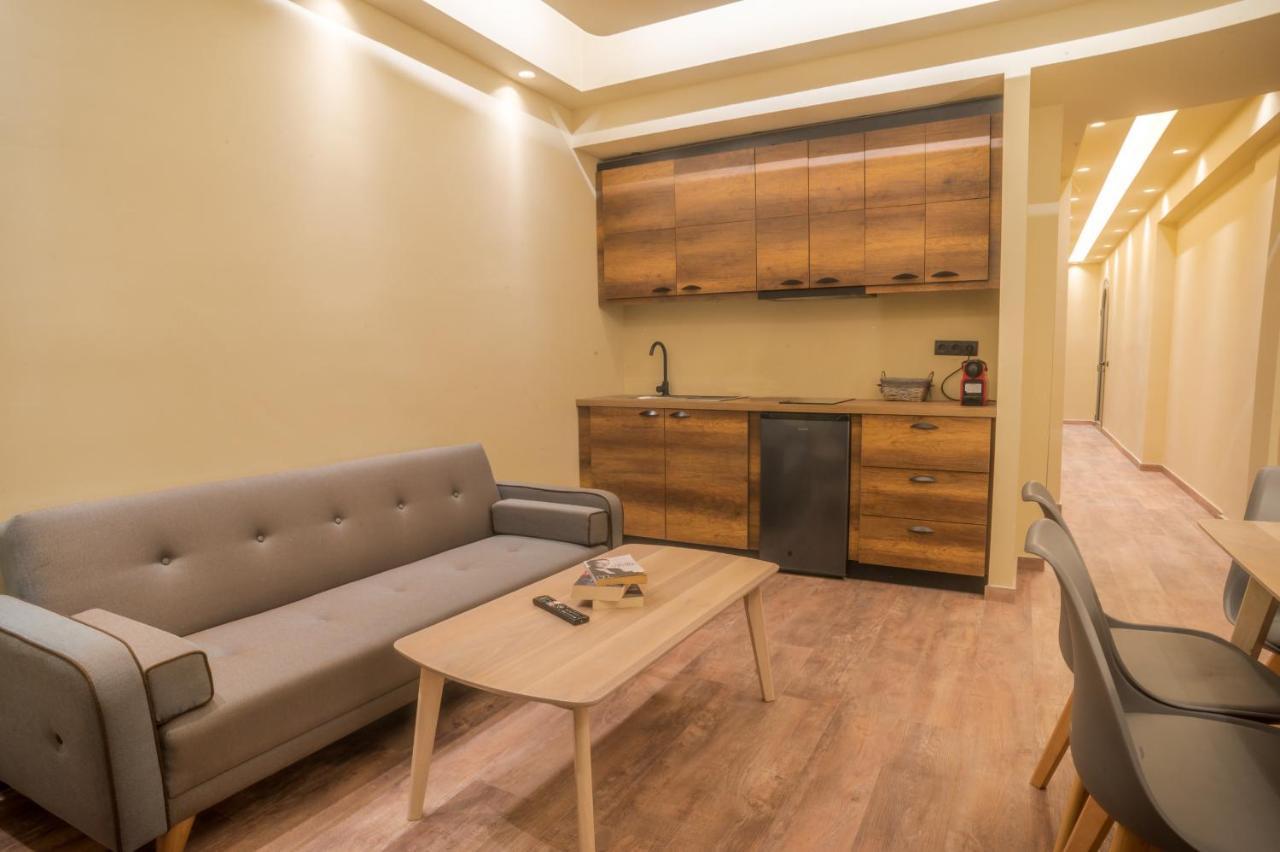 Seven Keys Luxury Suites Achílleion エクステリア 写真