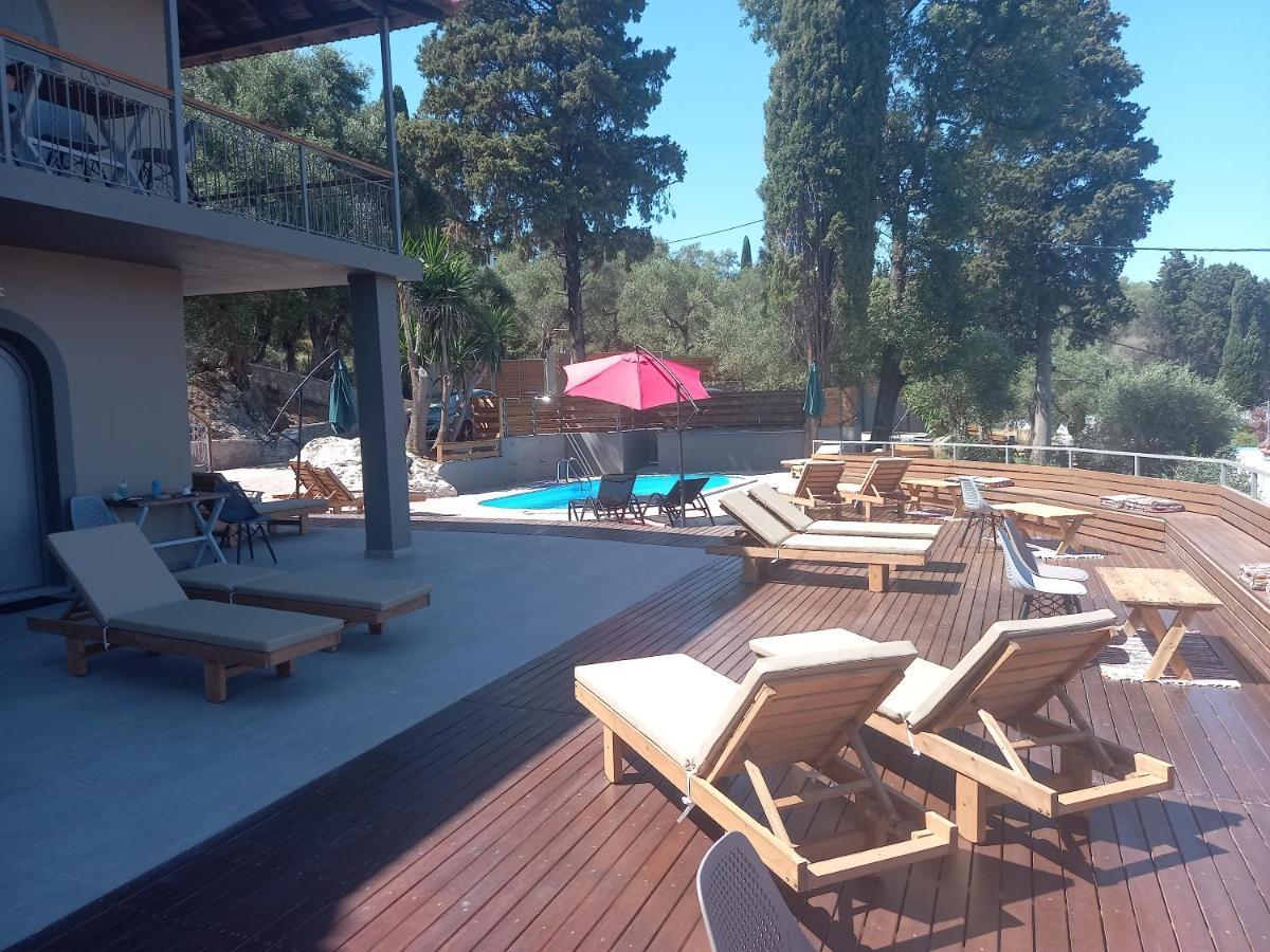 Seven Keys Luxury Suites Achílleion エクステリア 写真