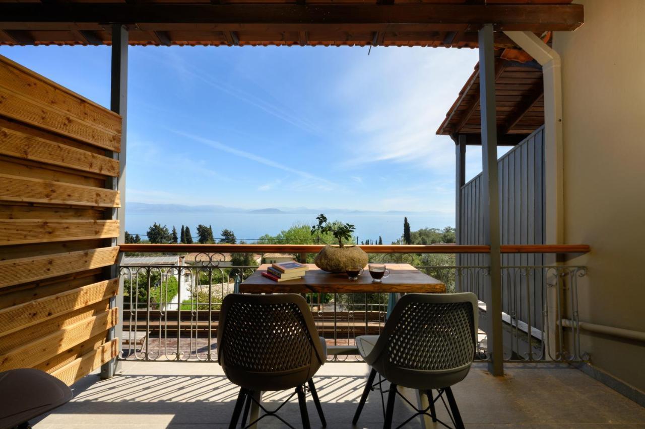 Seven Keys Luxury Suites Achílleion エクステリア 写真