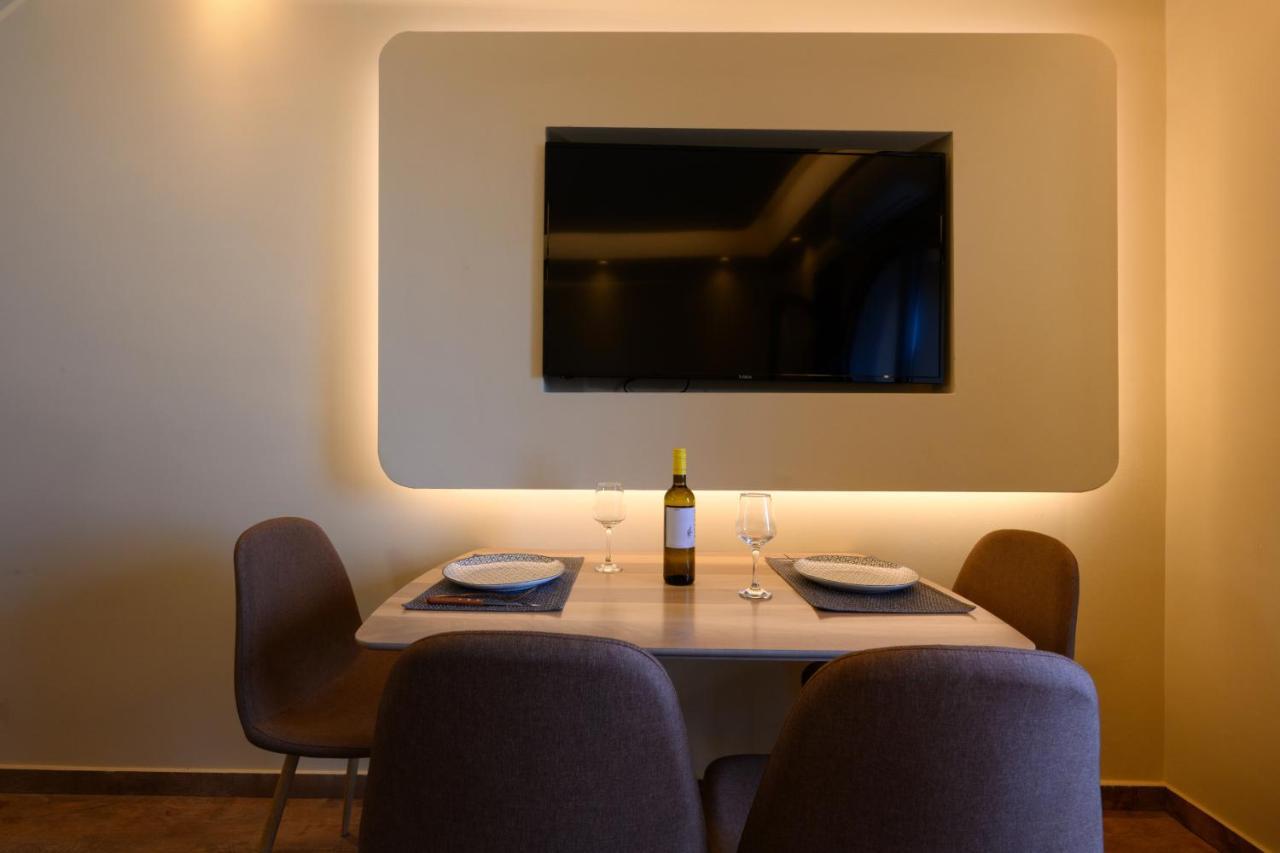 Seven Keys Luxury Suites Achílleion エクステリア 写真