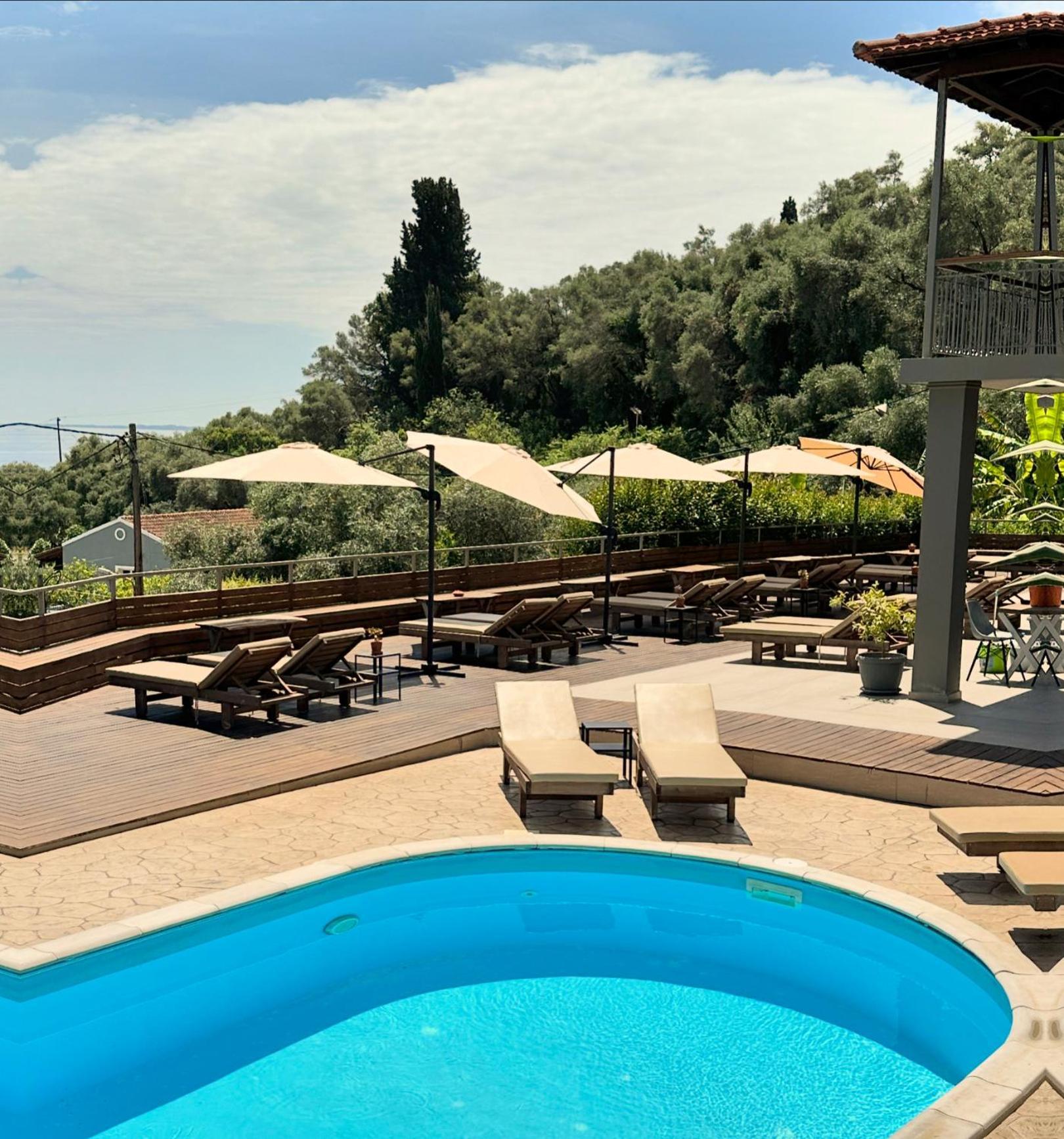 Seven Keys Luxury Suites Achílleion エクステリア 写真
